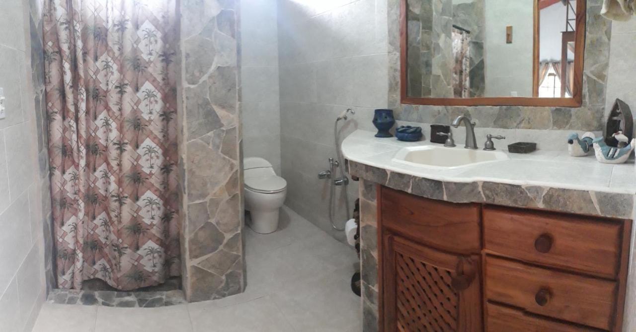 Valle Luna Bed and breakfast *