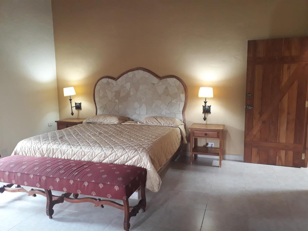 Valle Luna Bed and breakfast *